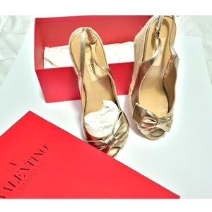 Valentino metallic wedges